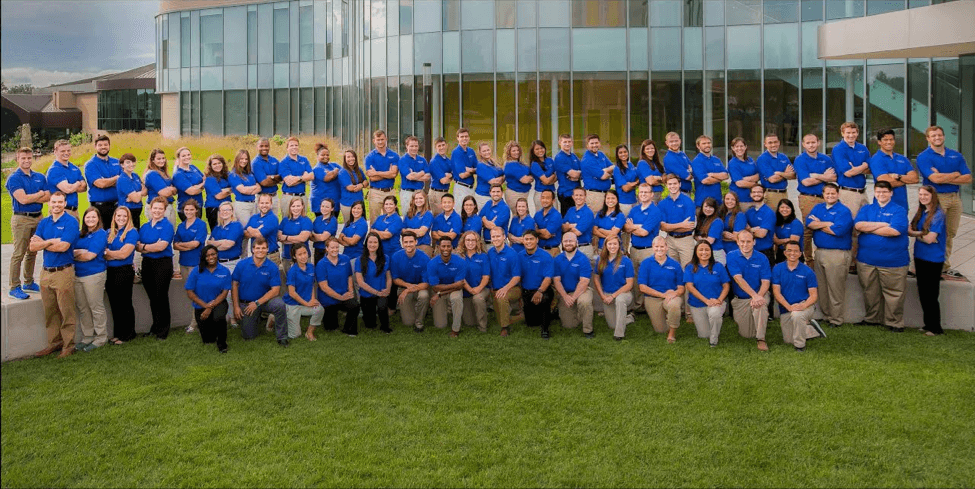 ATSU student ambassadors gather in front of the Missouri campus of ATSU