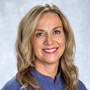 Elizabeth (Tobi) McCarthy