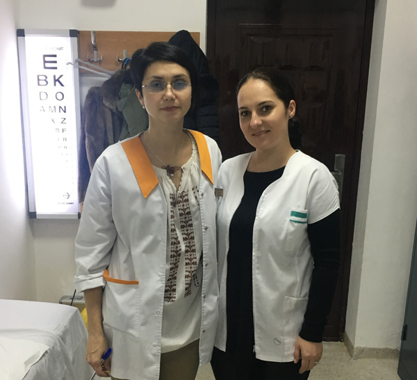 Iulia Badea with her preceptor in a Romanian clinic.