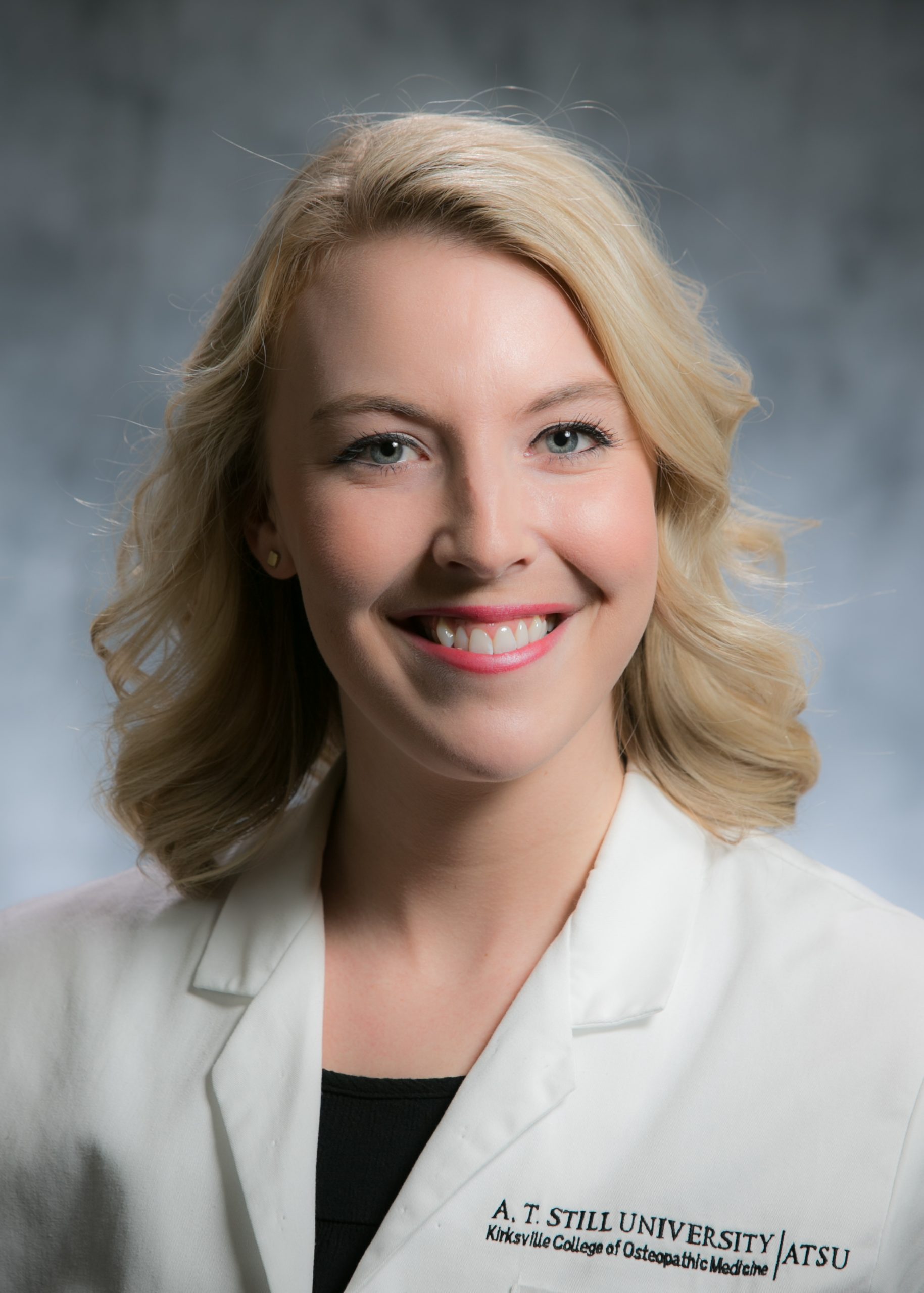 headshot of Jenna Gassman, OMS III, ATSU-KCOM